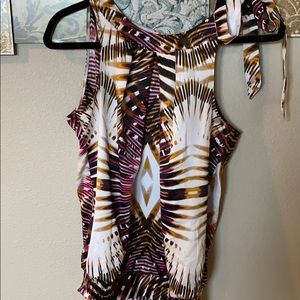 Sleeveless Worthington blouse satin-like